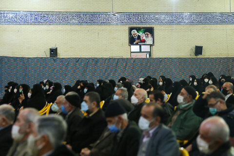 تصاویر / مراسم تکریم مادران و همسران شهدا با حضور امام جمعه قزوین