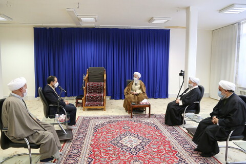 تصاویر / دیدار رئیس کل بانک مرکزی با آیت الله العظمی جوادی آملی