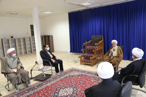 تصاویر / دیدار رئیس کل بانک مرکزی با آیت الله العظمی جوادی آملی