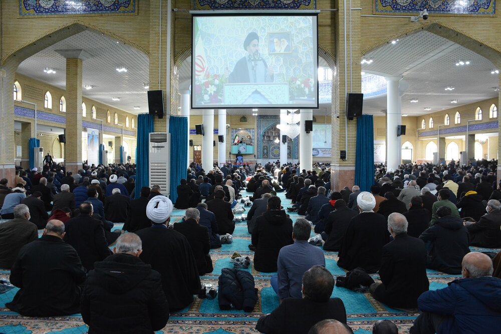 تصاویر/ حضور پرشور مردم ارومیه در نماز جمعه