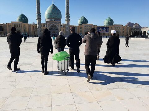 تصاویر/ پیاده روی طلاب رودسر از حرم حضرت معصومه (س) تا مسجد جمکران