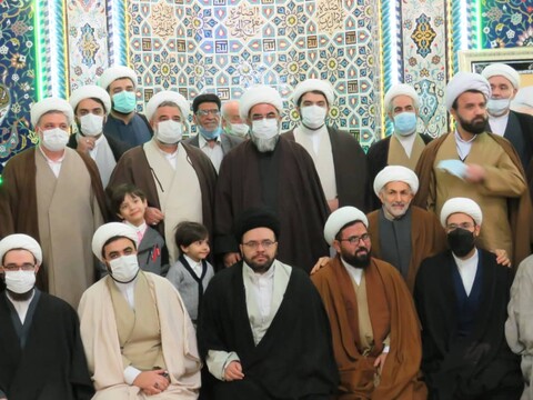 تصاویر/ عمامه گذاری جمعی از طلاب مدرسه علمیه احمدیه نارمک تهران