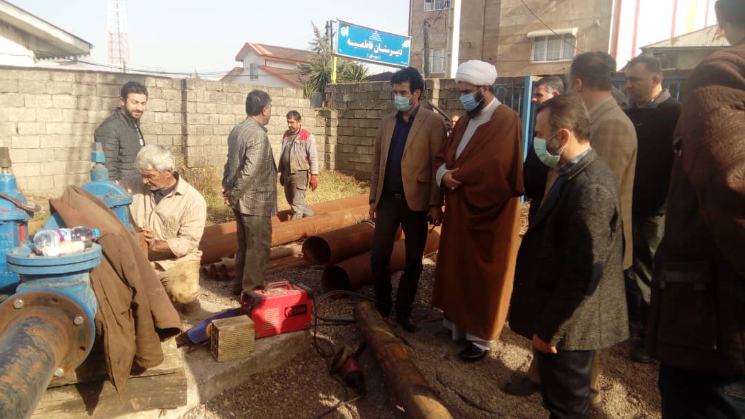 بازدید میدانی از ریزش چاه و قطعی آب در کوچصفهان + تصویر