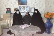 دیدار مدیر حوزه علمیه خواهران همدان با مادر شهیدان حاجی بابایی