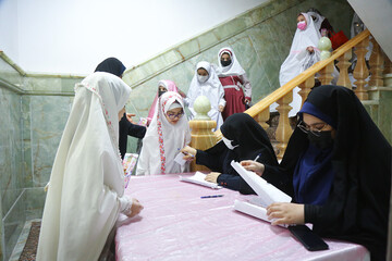 تصاویر/ جشن تکلیف دختران در حرم حضرت معصومه(س)