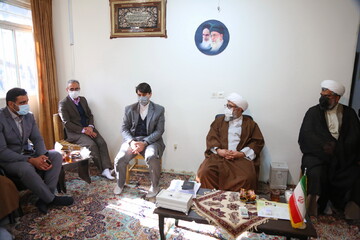 تصاویر/ نشست مسئولان پردیسان با موضوع برنامه‌های ایام دهه فجر