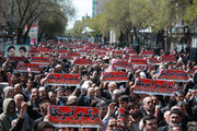 راهپیمایی مردم در محکومیت جنایات عربستان علیه مردم یمن پس از نماز جمعه ۸بهمن