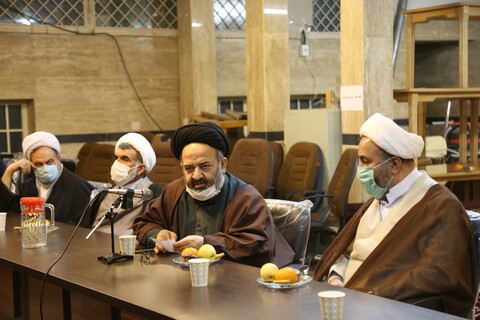 تصاویر / نشست امام جمعه شهر لاهیجان با طلاب استان گیلان