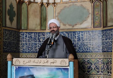 دشمن به دنبال القای ناامیدی در کشور است | مراقب باشیم در دام توطئه ها نیفتیم