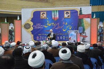 مبانی جهاد تبیین در اختیار روحانیت است