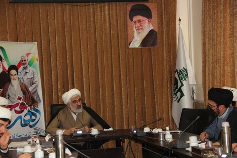 تصاویر / نشست هم اندیشی مبلغین مدارس امین با مدیر حوزه علمیه قزوین