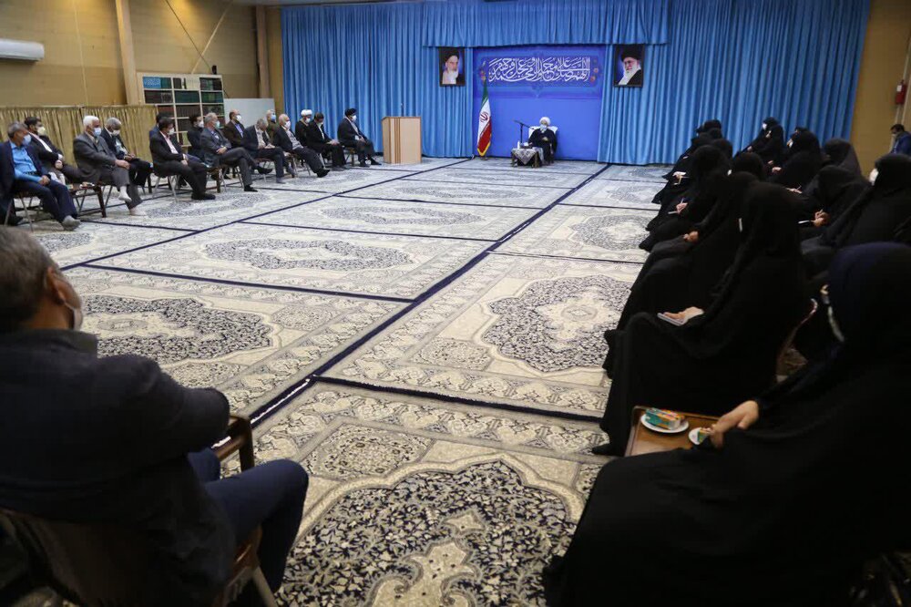 بیکاری جوانان نتیجه نظام آموزشی «بخوان، حفظ کن، نمره بگیر» است