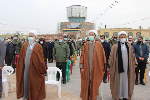 تصاویر / مراسم گرامیداشت دهه مبارکه فجر با حضور امام جمعه قزوین برگزارشد