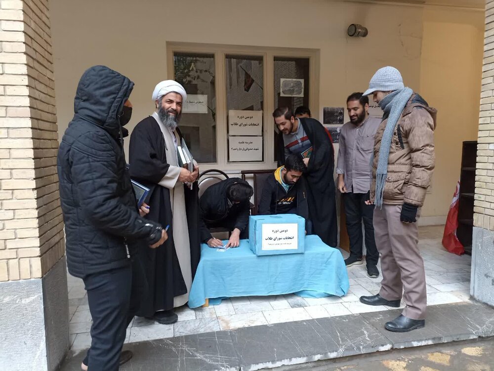 گزارشی از انتخابات شورای طلاب مدرسه علمیه شهید صدوقی دو