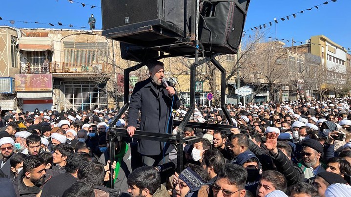 فیلم | مداحی محمدحسین پویانفر در تشییع پیکر مرحوم آیت‌الله العظمی صافی گلپایگانی