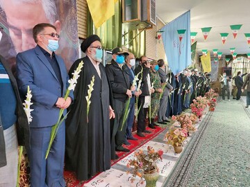 گلباران مزار شهدا در ورامین + عکس