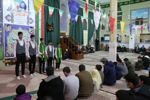 تصاویر/ مراسم گرامیداشت دهه فجر در مسجد جامع روستای خوزنین (بوئین زهرا)