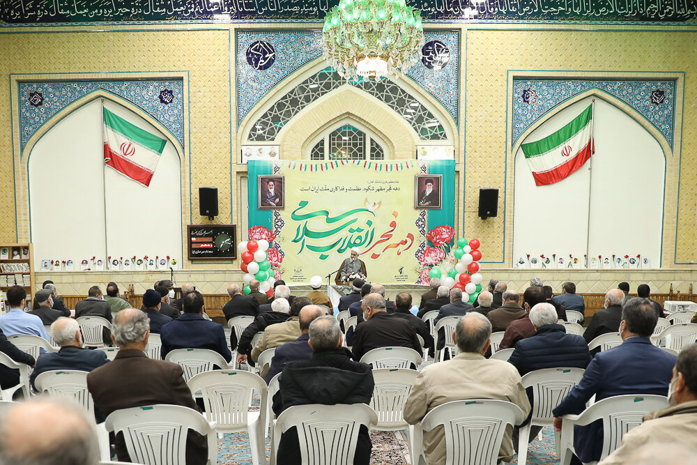 انقلاب اسلامی پشتوانه قرآنی و دینی دارد