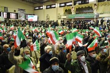 تصاویر/ جشن بزرگ انقلاب در سالن آزادی سنندج