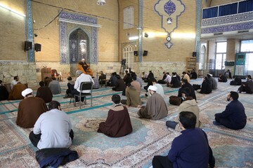 تصاویر/ نشست تبیین"نقش حوزه علمیه در شکل گیری، تداوم و غایت انقلاب اسلامی"