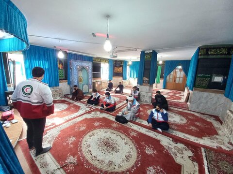 تصاویر/ دوره آموزش امداد و نجات در مدرسه علمیه امام خمینی(ره) ماکو