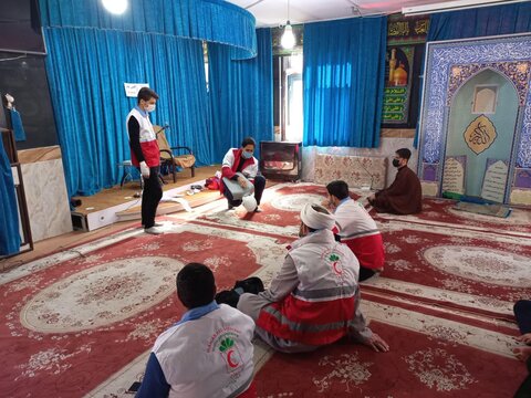 تصاویر/ دوره آموزش امداد و نجات در مدرسه علمیه امام خمینی(ره) ماکو