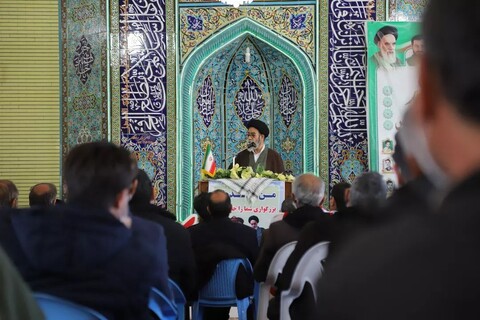 تصاویر/ مراسم گرامیداشت ایام الله دهه فجر در شهرستان هریس و عیادت از خانواده شهدا و روحانیت