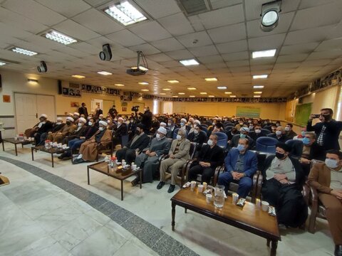 تصاویر/ جشن انقلاب با حضور روحانیون اهل تشیع و اهل تسنن شهرستان کامیاران