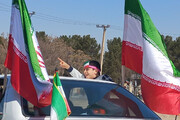 حواشی جالب حضور حماسی مردم یزد در جشن انقلاب ۱۴۰۰ + فیلم و عکس