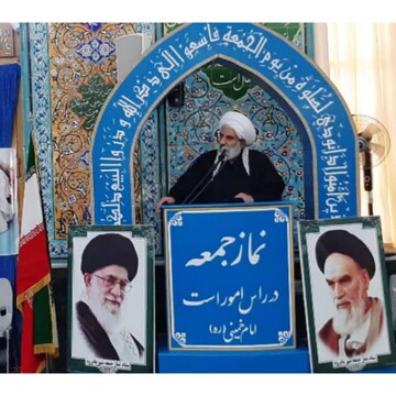 مردم به انقلاب وفادارند