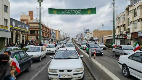 تصاویر / رژه خودرویی وموتوری در یوم الله 22 بهمن در قزوین
 -عکس -روح الله میرزایی
