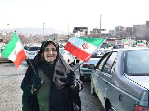 تصاویر/ راهپیمایی یوم الله 22 بهمن ماه در کردستان