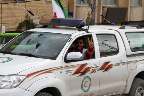 تصاویر / راهپیمایی خودرویی مردم همدان در 22 بهمن