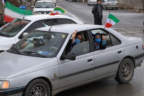 تصاویر/ حضور پرشور مردم شهرستان بوکان در راهپیمایی خودرویی و موتوری ۲۲ بهمن