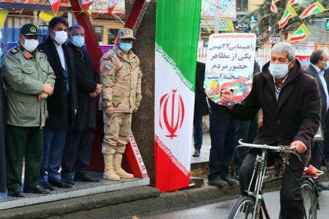 تصاویر/ حضور مردم شهرستان خوی در راهپیمایی خودرویی و موتوری ۲۲ بهمن