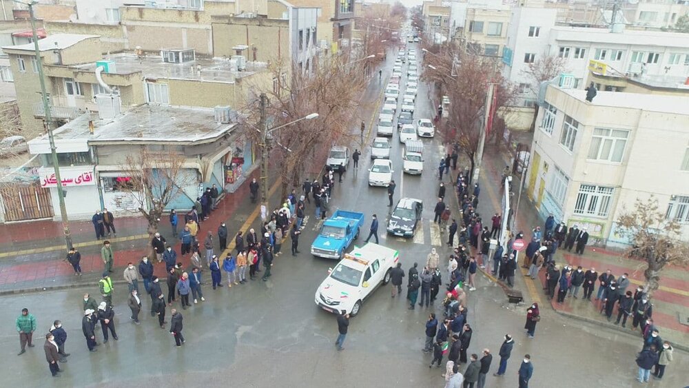 خبرگزاری حوزه - تصاویر/ راهپیمایی خودرویی و موتوری ۲۲ بهمن در شهرستان بوکان