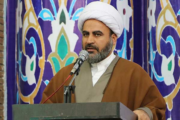 مدیران کم تحرک جای خود را به انقلابیون و جهادگران بدهند