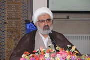 قرارگاه «جهاد تبیین» در حوزه های علمیه راه اندازی شود