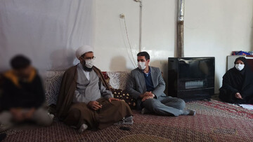 هدیه ۵۰۰ هزار تومانی بنیاد مستضعفان به ایتام لرستانی