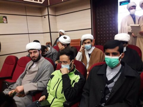تصاویر/شرکت روحانیون و طلاب مدرسه سفیران هدایت بیجار در جلسه توجیهی طلاب