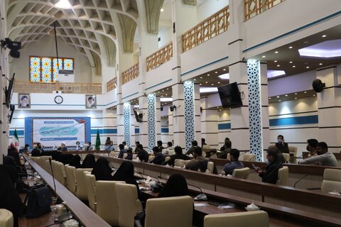تصاویر| سلسه نشست های رسانه ای فارس توییت با حضور حجت الاسلام والمسلمین پناهیان