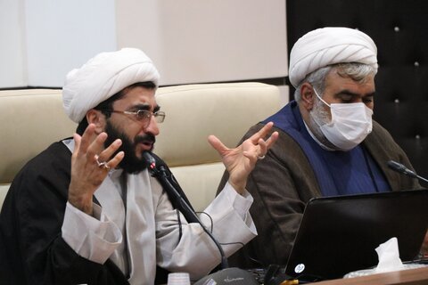 تصاویر| نشست مبلغین حوزه علمیه فارس با حجت الاسلام والمسلمین پناهیان