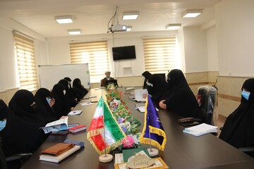 تصاویر/ اختتامیه دوره روخوانی و روانخوانی قرآن حوزه علمیه خواهران آذربایجان غربی