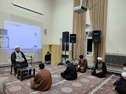 تصاویر/ نشست بصیرتی «جهاد تبیین» در مدرسه علمیه کامیاران