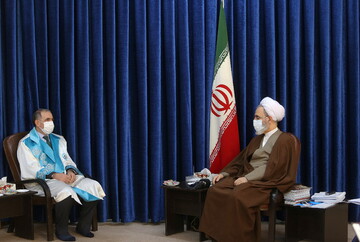 تعامل مراکز علمی و فرهنگی دنیای اسلام راه حل چالش‌ها و معضلات دنیای اسلام است