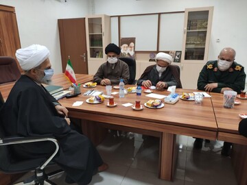 راه های تقویت همکاری های حوزه و سپاه استان گیلان بررسی شد
