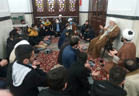 دیدار طلاب مدرسه علمیه امام صادق (ع) بیجار با حجت الاسلام والمسلمین راشد یزدی در مشهد مقدس
