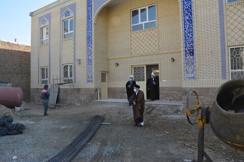 تصاویر / بازدید نماینده ولی فقیه در آذربایجان غربی از روند احداث مدرسه علمیه زینب کبری(س) ارومیه