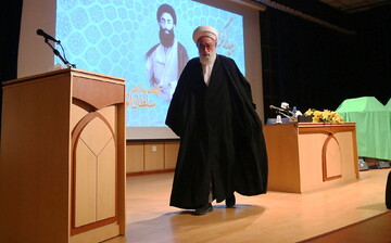 کتاب «شب های پیشاور» اثر فاخر در دفاع از مبانی شیعی است