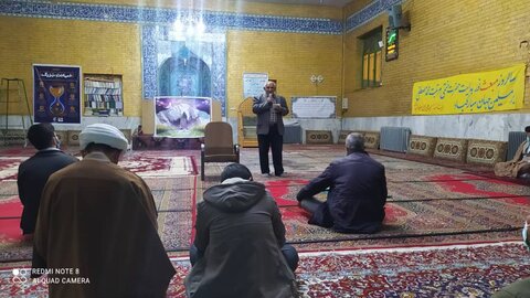 تصاویر /  برگزاری مراسم مبعث حضرت رسول گرامی اسلام (ص) از سوی اساتید وطلاب مدرسه علمیه شهرستان آوج